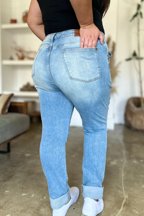 Judy Blue | Distressed Straight Jeans | Rubies + Lace