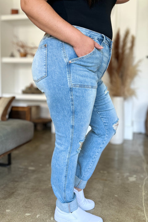 Judy Blue | Distressed Straight Jeans | Rubies + Lace